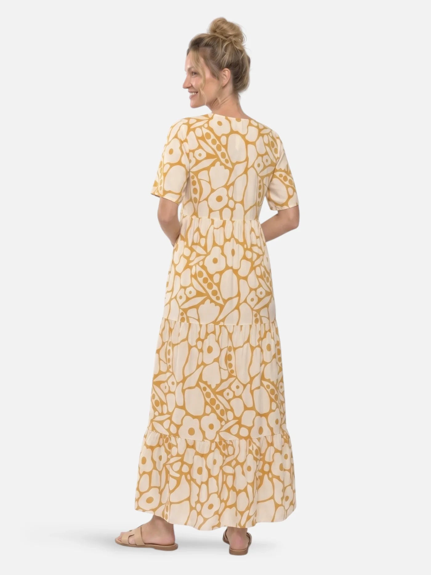Women's Floral Maxi Dress with V-Neck and Tiered Ruffle Skirt