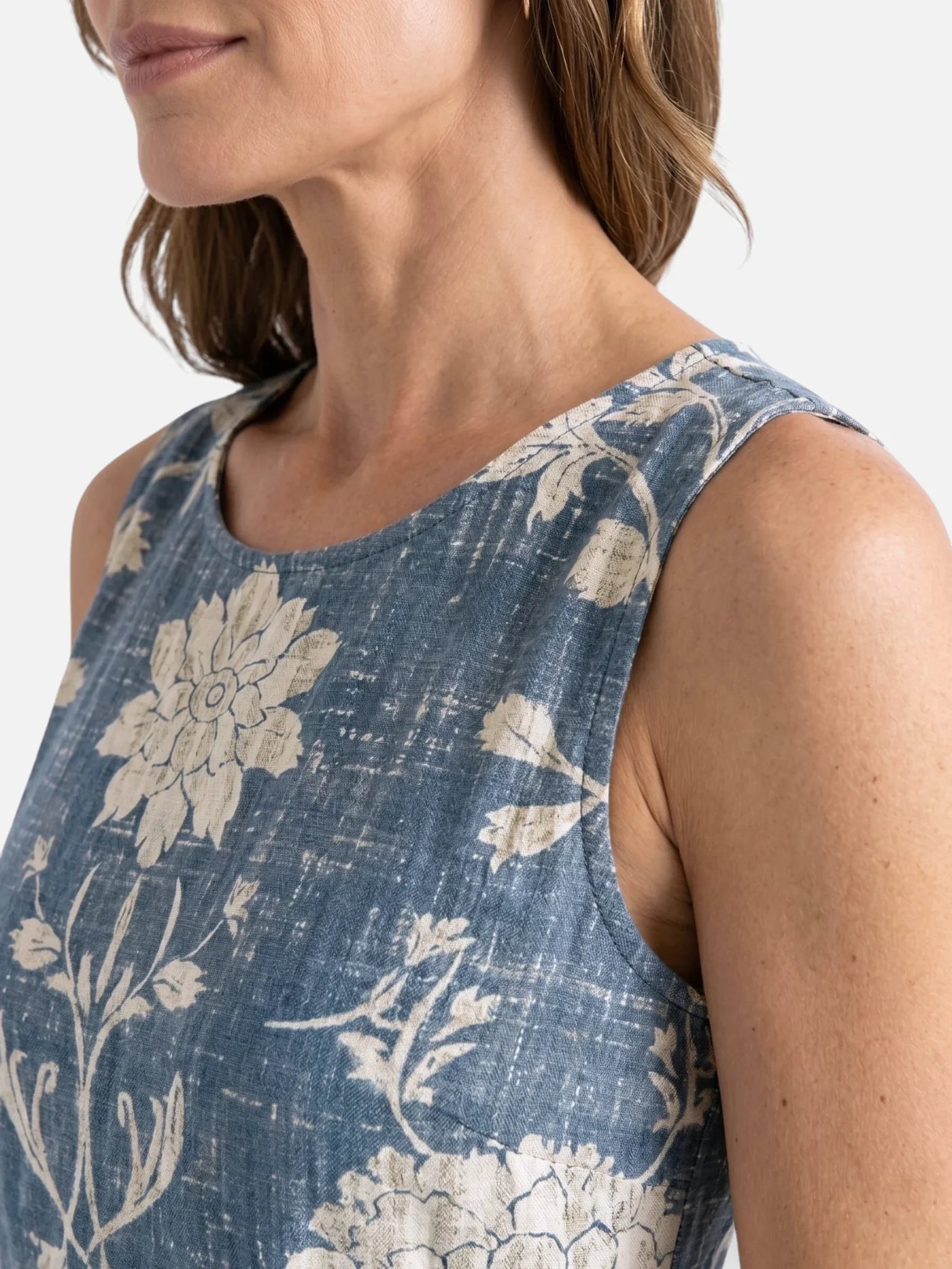 Women's Floral Print Sleeveless Midi Dress with Round Neck