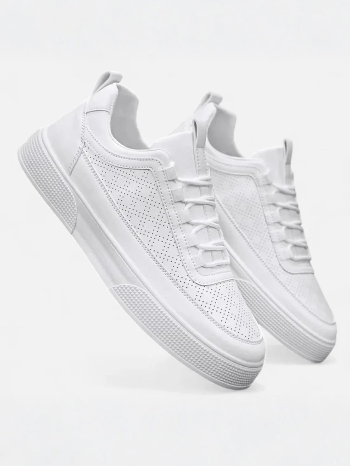 Men’s Minimalist Lace-Up Sneakers – Clean & Modern Style