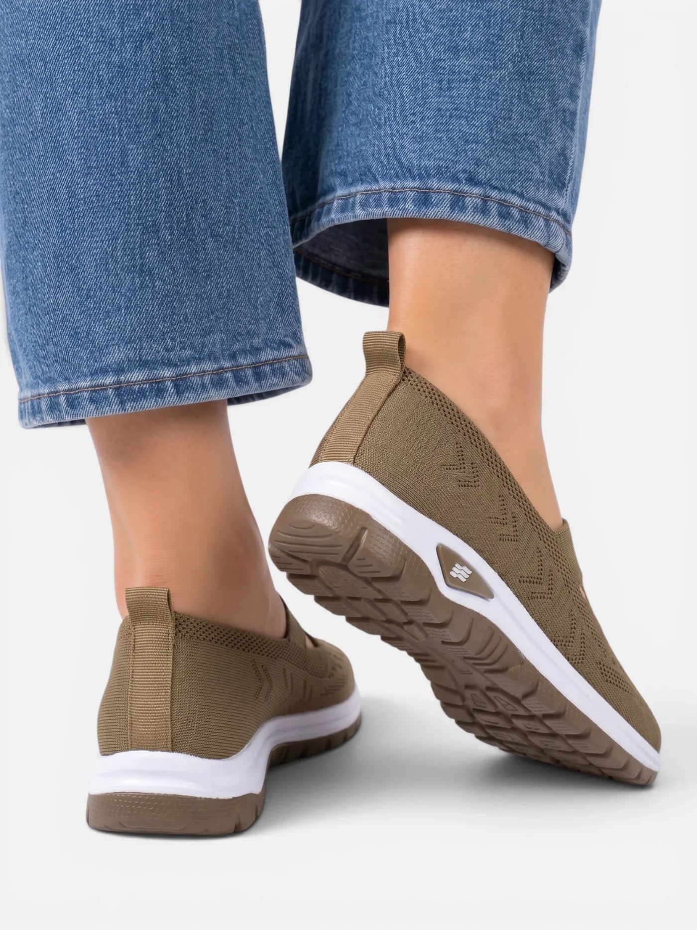 Women’s Slip-On Sneakers – Breathable Lightweight Walking Shoes