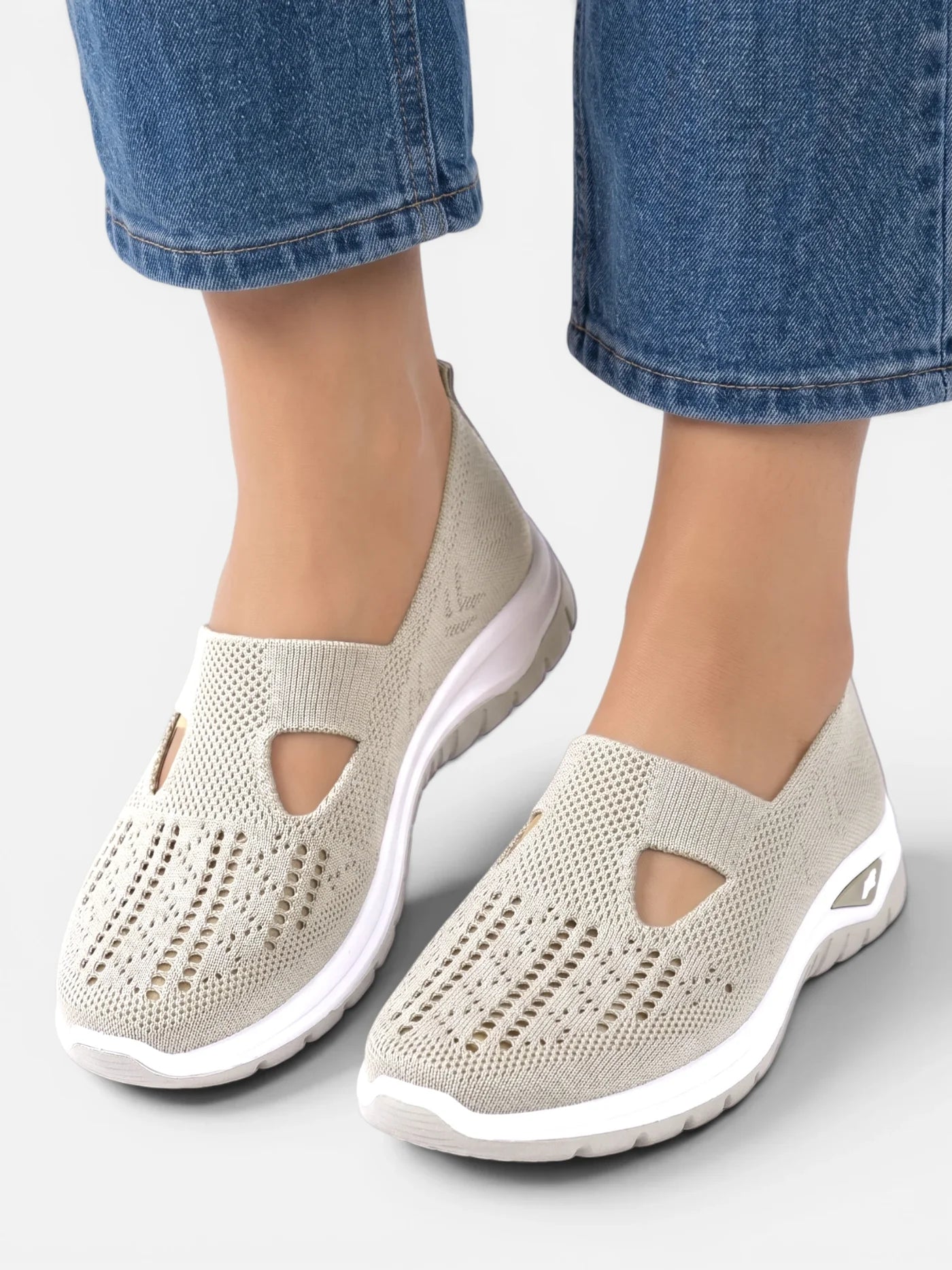 Women’s Slip-On Sneakers – Breathable Lightweight Walking Shoes