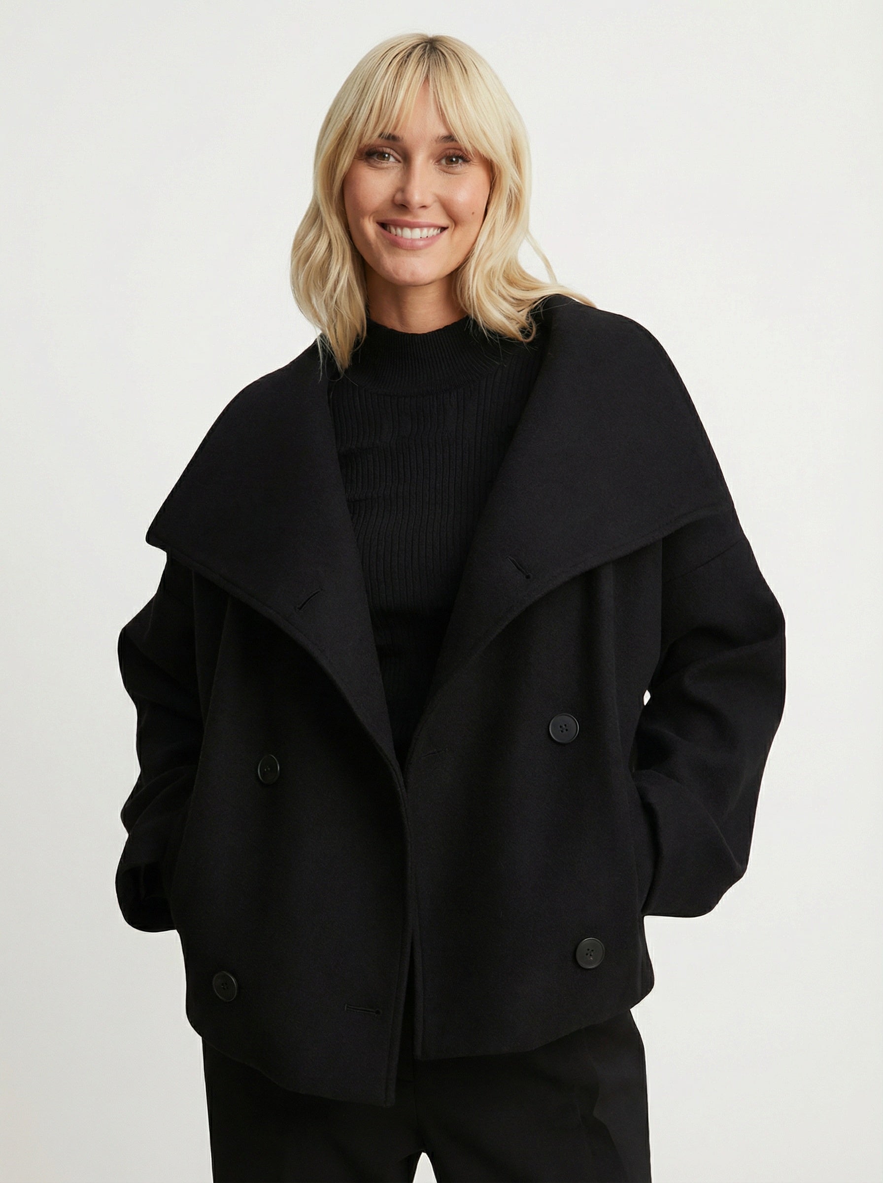 Women’s Elegant Short Double-Breasted Jacket with Large Collar