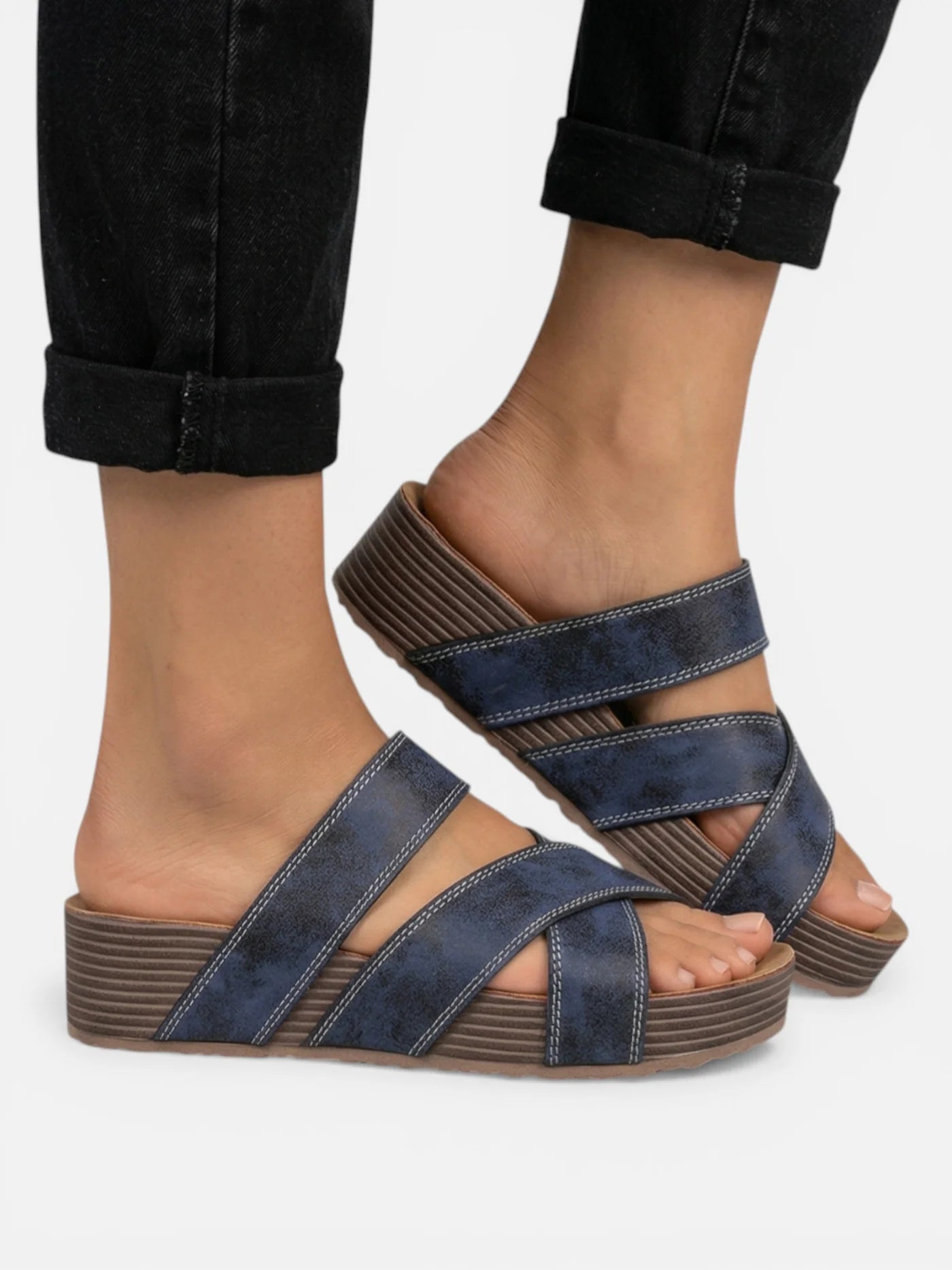 Women’s Comfortable Platform Slide Sandals with Cross Straps