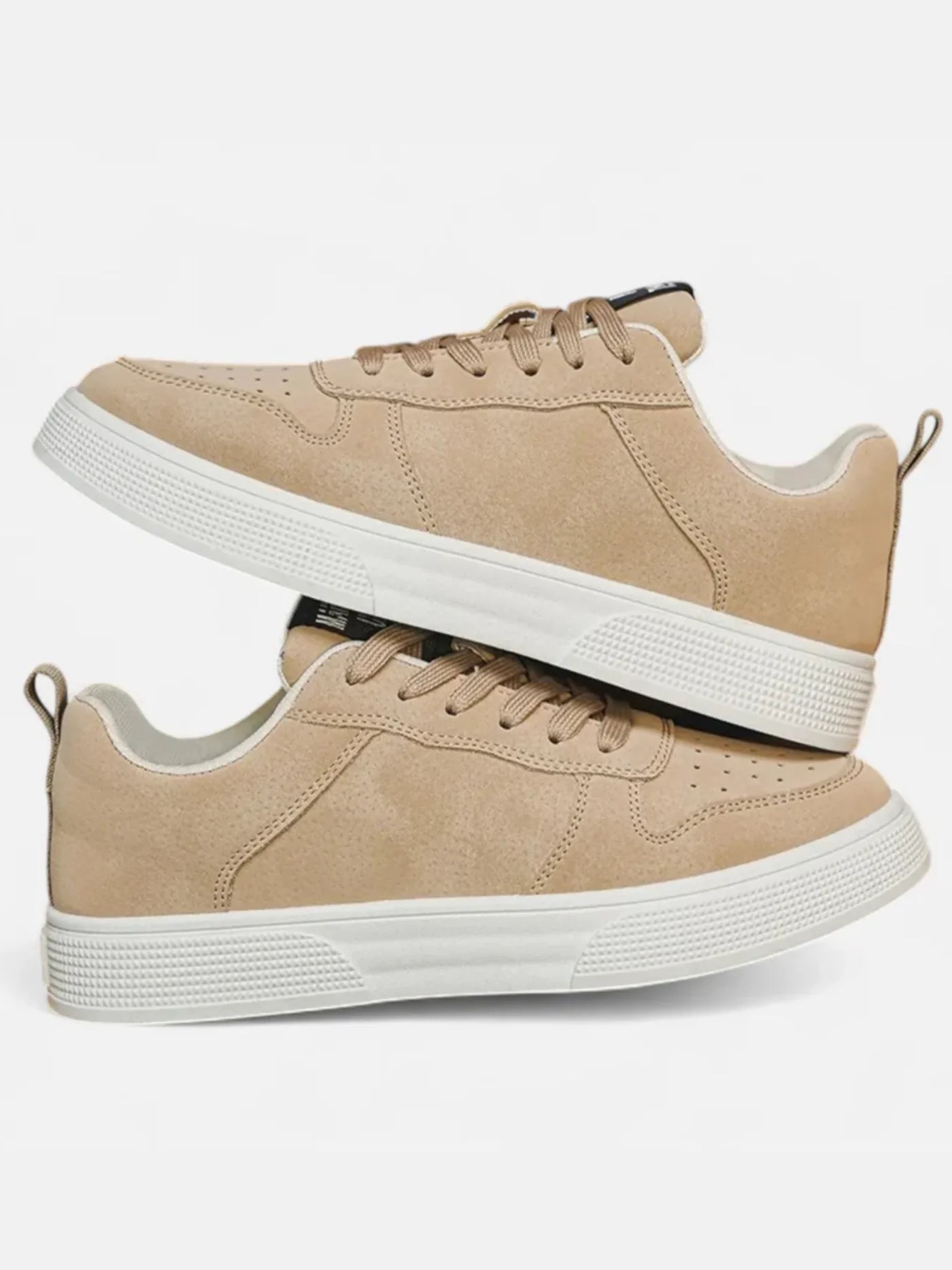 Men’s Casual Sneakers – Clean Everyday Style & Comfort