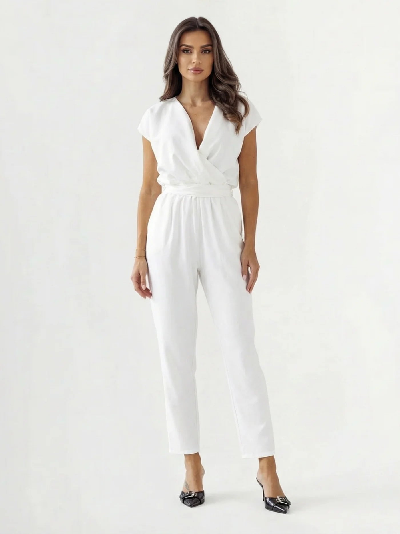 Elegant Women’s Jumpsuit – Wrap Top & Tailored Waist