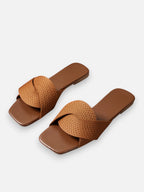 Women’s Minimalist Flat Sandals with Textured Cross Strap Design